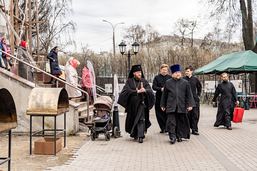 Божественная литургия в Преображенском соборе города Люберцы
